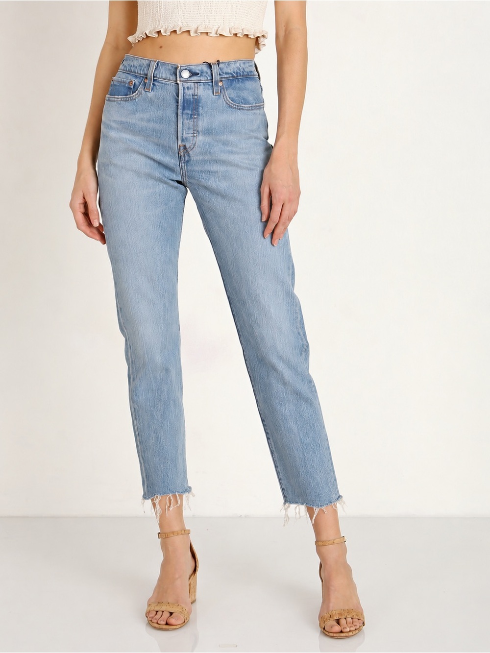 Levi’s Premium Wedgie Icon Fit High Rise Light Wash Jeans Sz 26 Raw Hem